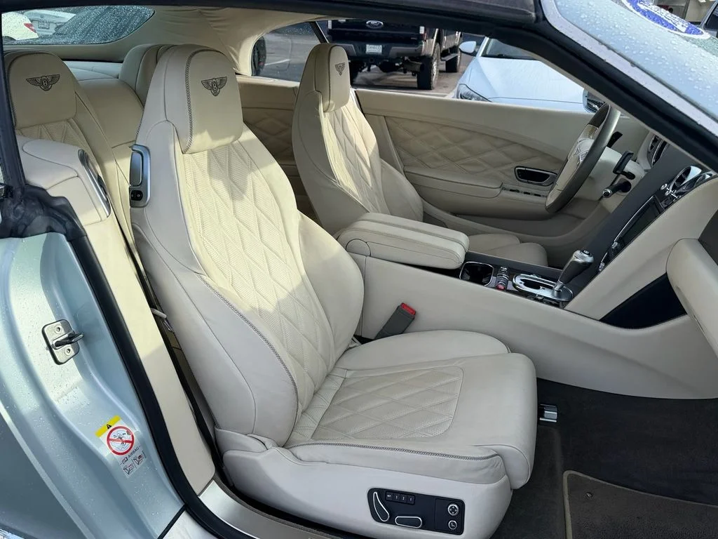 Used 2013 Silverlake Metallic Bentley GT V8 Convertible image 14