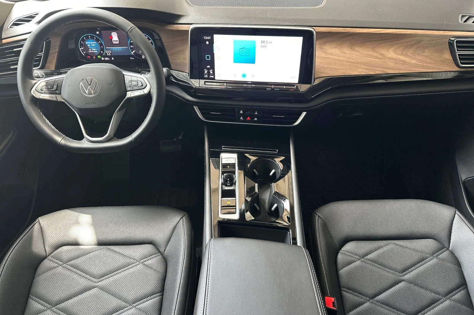 New 2026 Black Volkswagen 2.0T SE w/Technology image 11