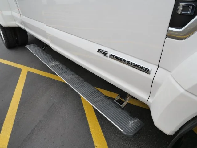 Used 2019 White Ford Limited image 9