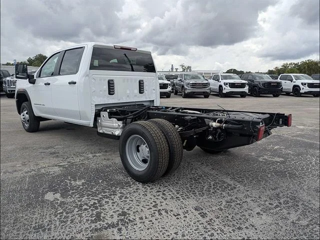2026 GMC Sierra 3500 Chassis Cab Pro - Photo 7