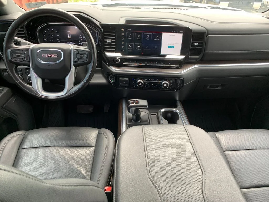 Used 2023 White GMC SLT image 16