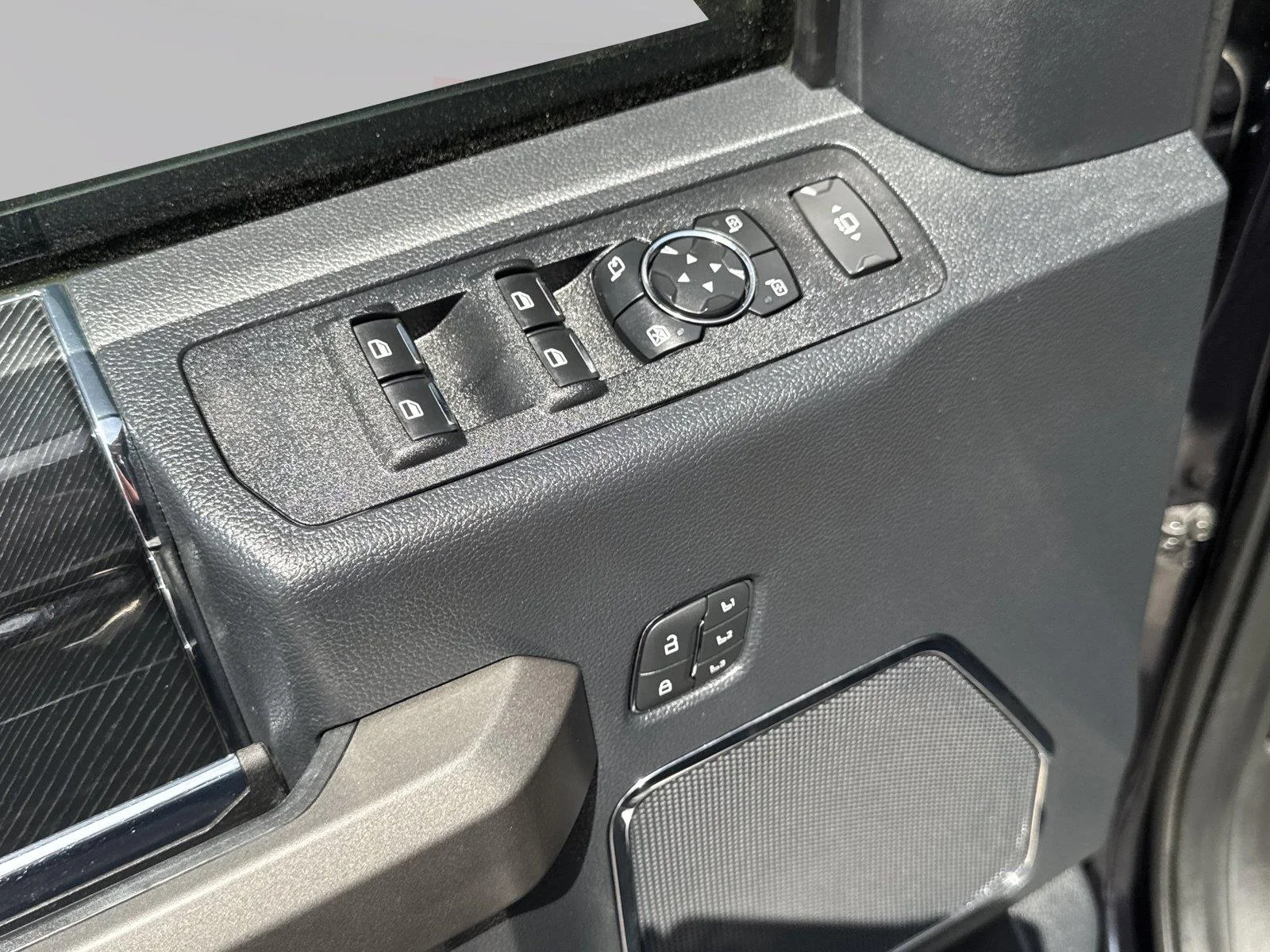 Used 2022 Antimatter Blue Ford Platinum image 17