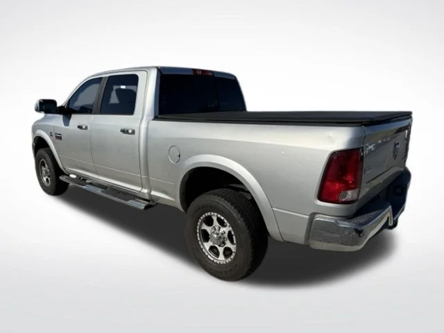 Used 2012 Silver Ram Laramie image 7