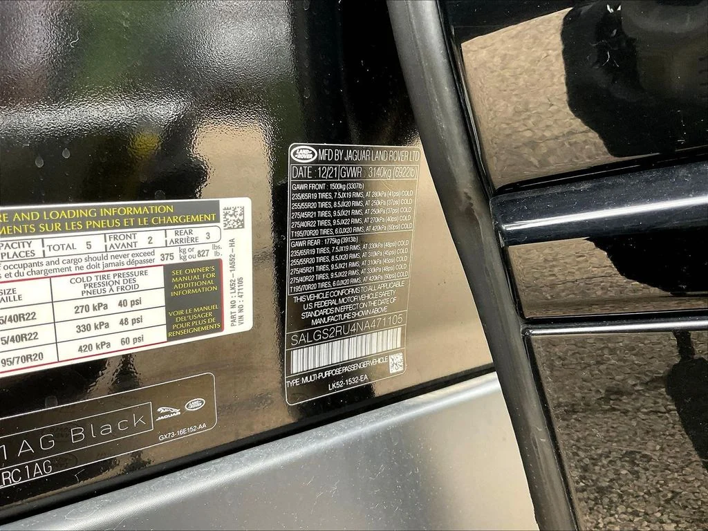 Used 2022 Santorini Black Metallic Land Rover Westminster image 19