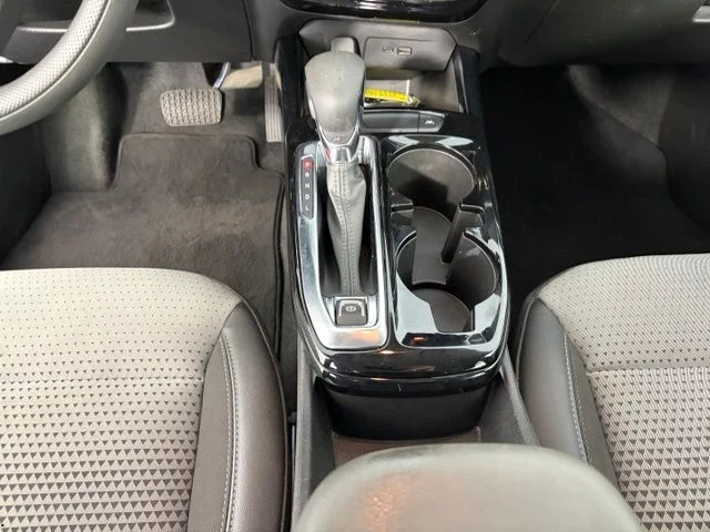 Used 2024 White Chevrolet LT image 26