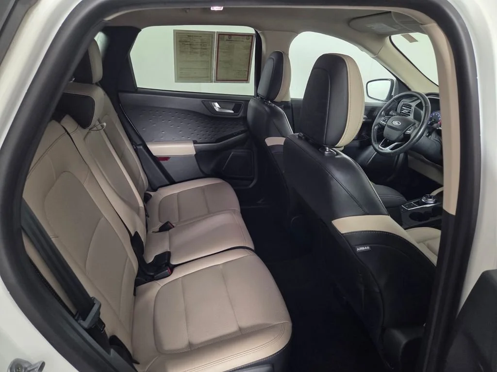 Used 2020 White Metallic Ford SEL image 29