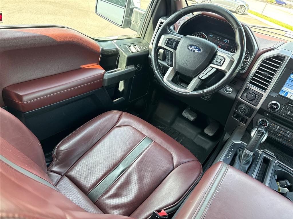 Used 2018 White Platinum Metallic Tri-Coat Ford Platinum image 12