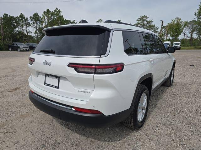 New 2026 Bright White Clear-Coat Exterior Paint Jeep Laredo image 4