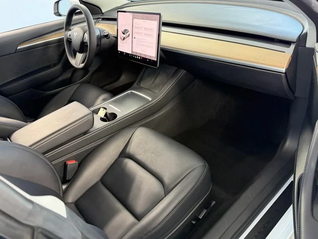 Used 2023 White Tesla Base image 13