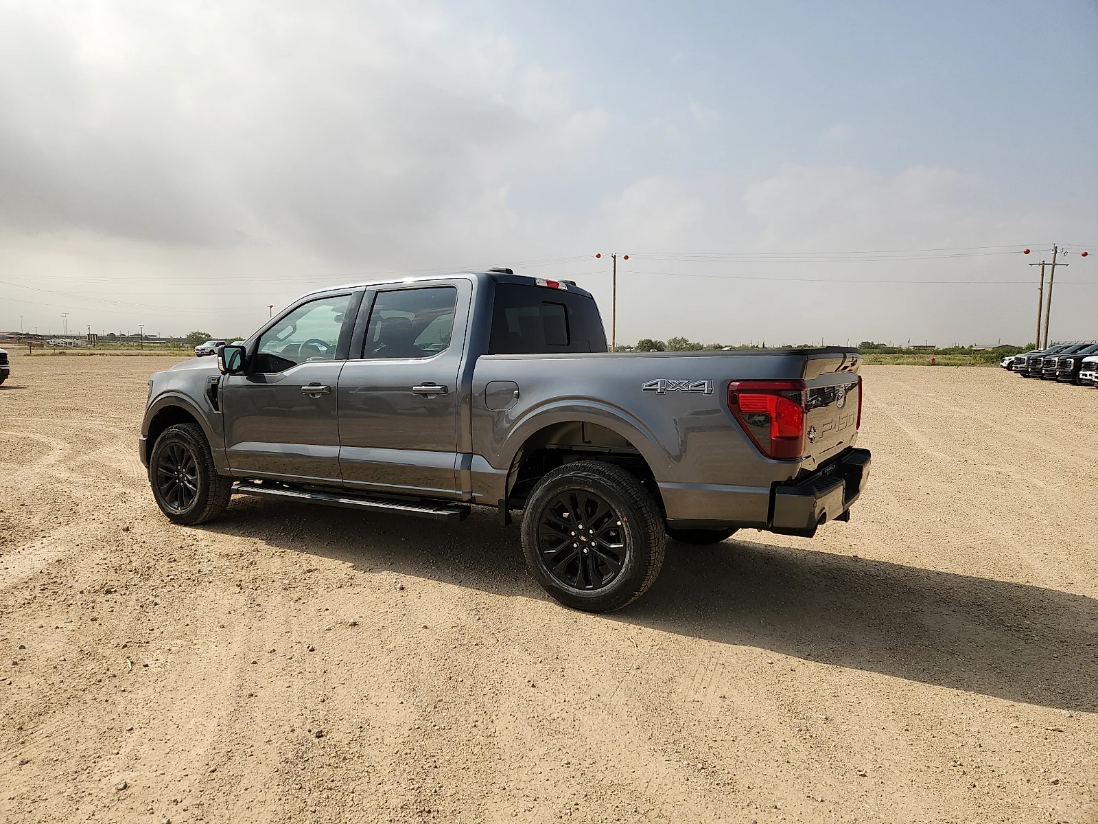 New 2026 Carbonized Gray Metallic Ford XLT image 4