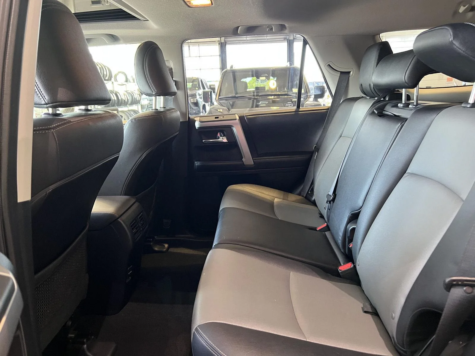 Used 2019 Gy Toyota SR5 image 16