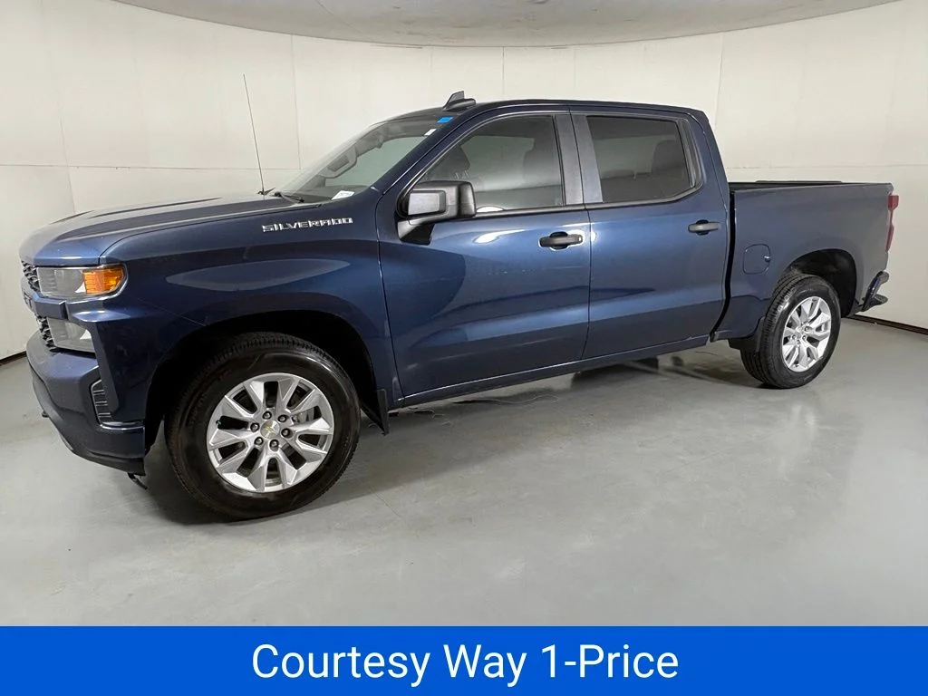 Used 2020 Blue Chevrolet Custom image 7