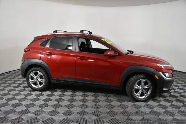 Used 2022 Red Hyundai SEL image 4