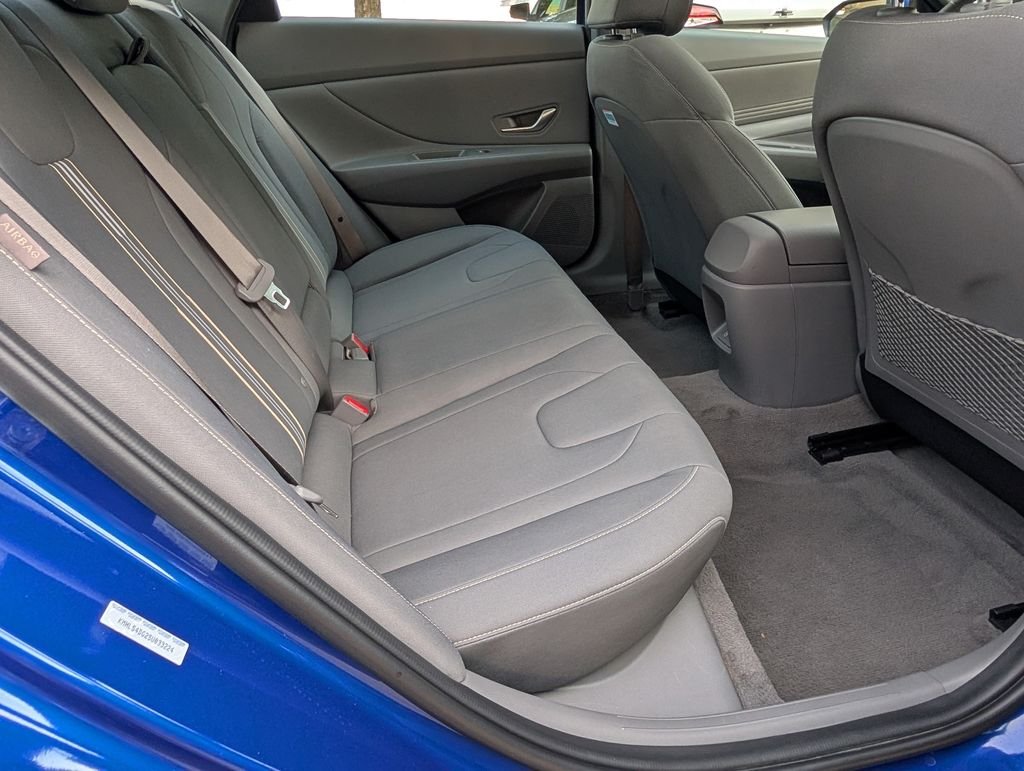 Used 2025 Blue Hyundai SEL Convenience image 21