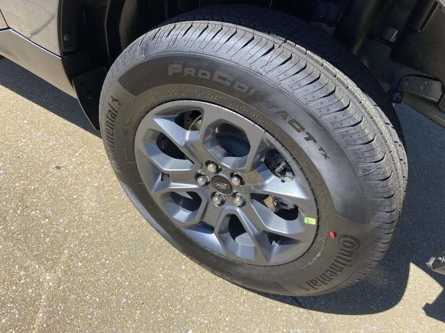 New 2026 Carbonized Gray Metallic Ford XLT image 7