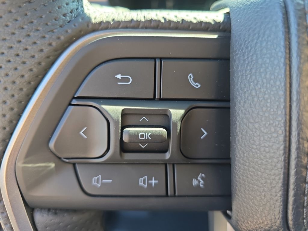 2025 Toyota Tacoma SR5 - Photo 18