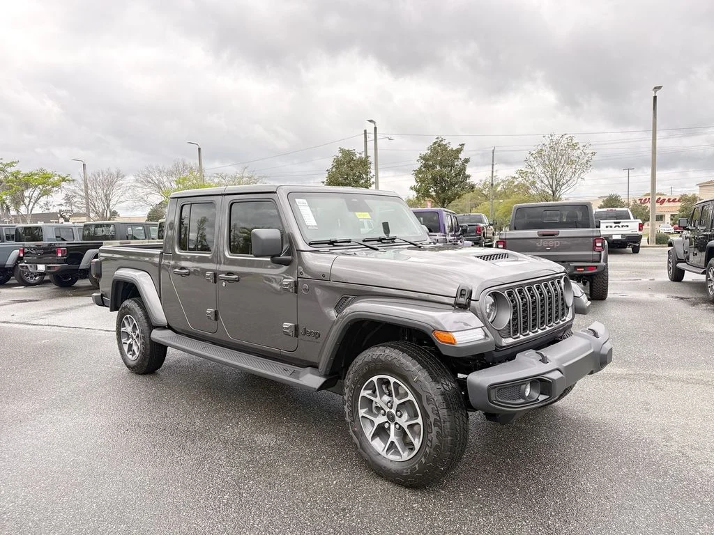 2026 Jeep Gladiator Sport S Auto's photo