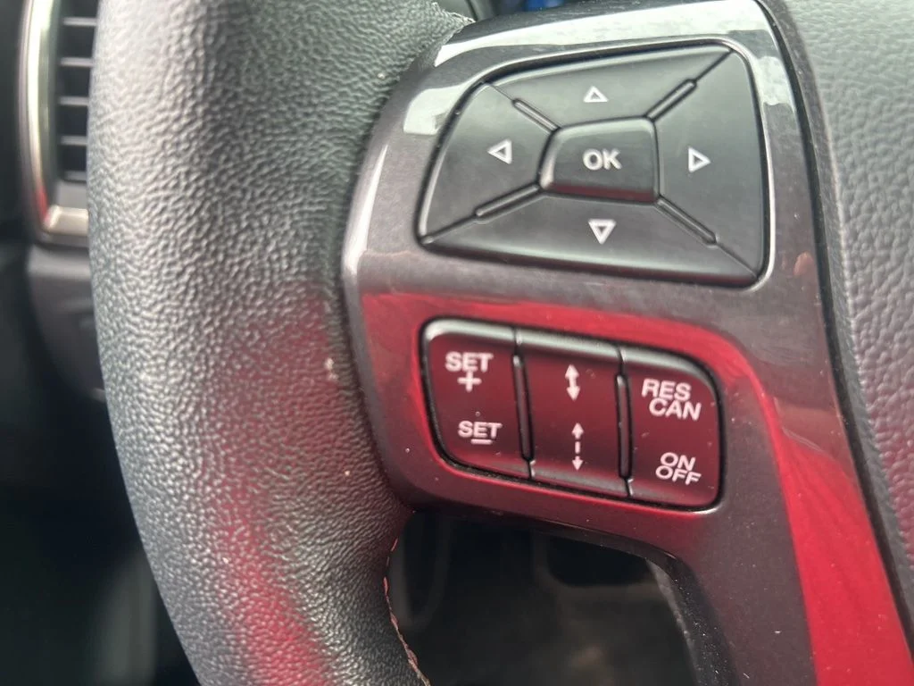 Used 2019 Lightning Blue Ford Lariat image 9