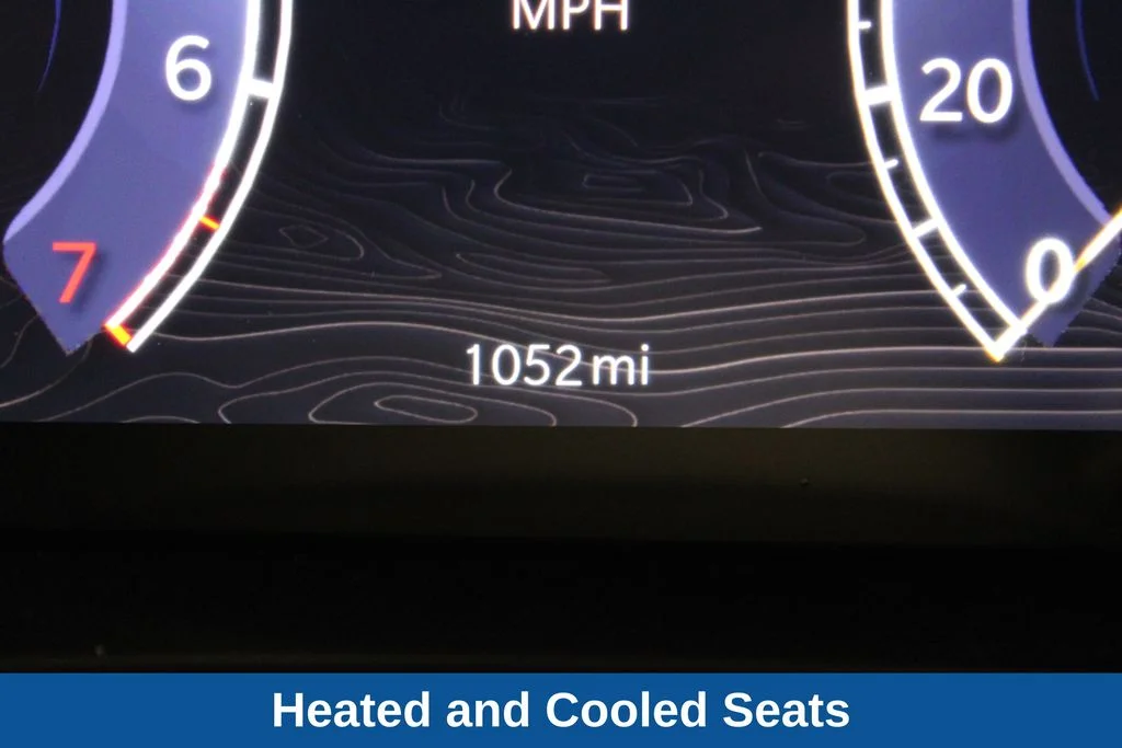 Used 2025 White Jeep Summit image 5