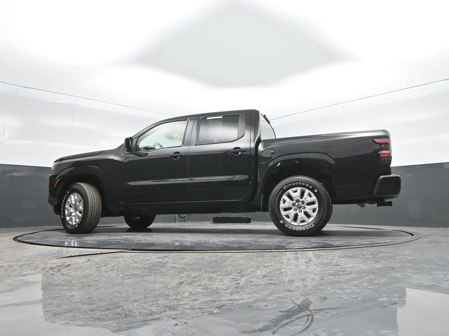 Used 2023  NISSAN  image 26