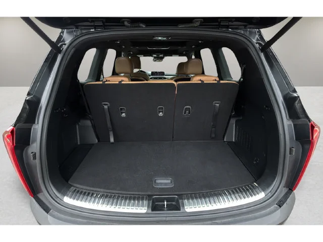 Used 2022 Black Kia SX image 32