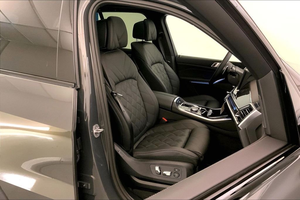 Used 2026 Dravit Grey Metallic BMW  image 7