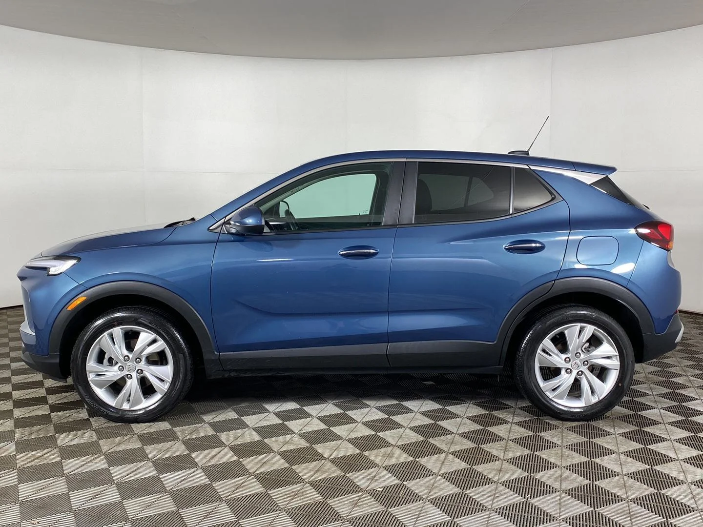Used 2024 Ocean Blue Metallic Buick Preferred image 9