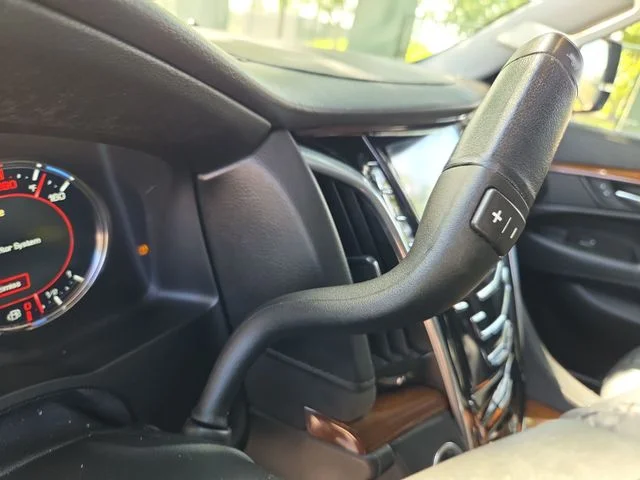 Used 2020 White Cadillac Luxury image 11
