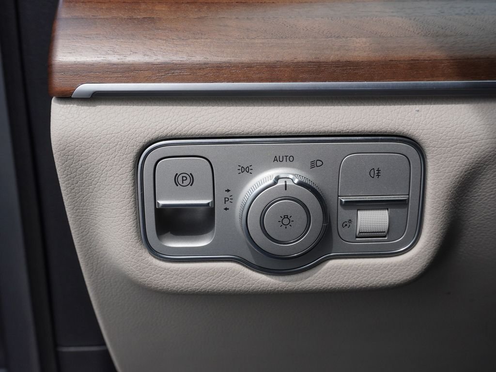 Used 2023 Gray Mercedes-Benz GLE 350 image 43