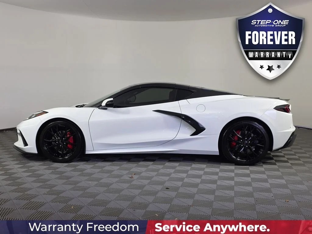 Used 2023 White Chevrolet Stingray image 5