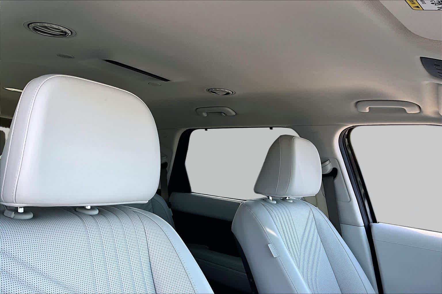 Used 2026 Ecotronic Gray Pearl Hyundai SEL 7P image 10