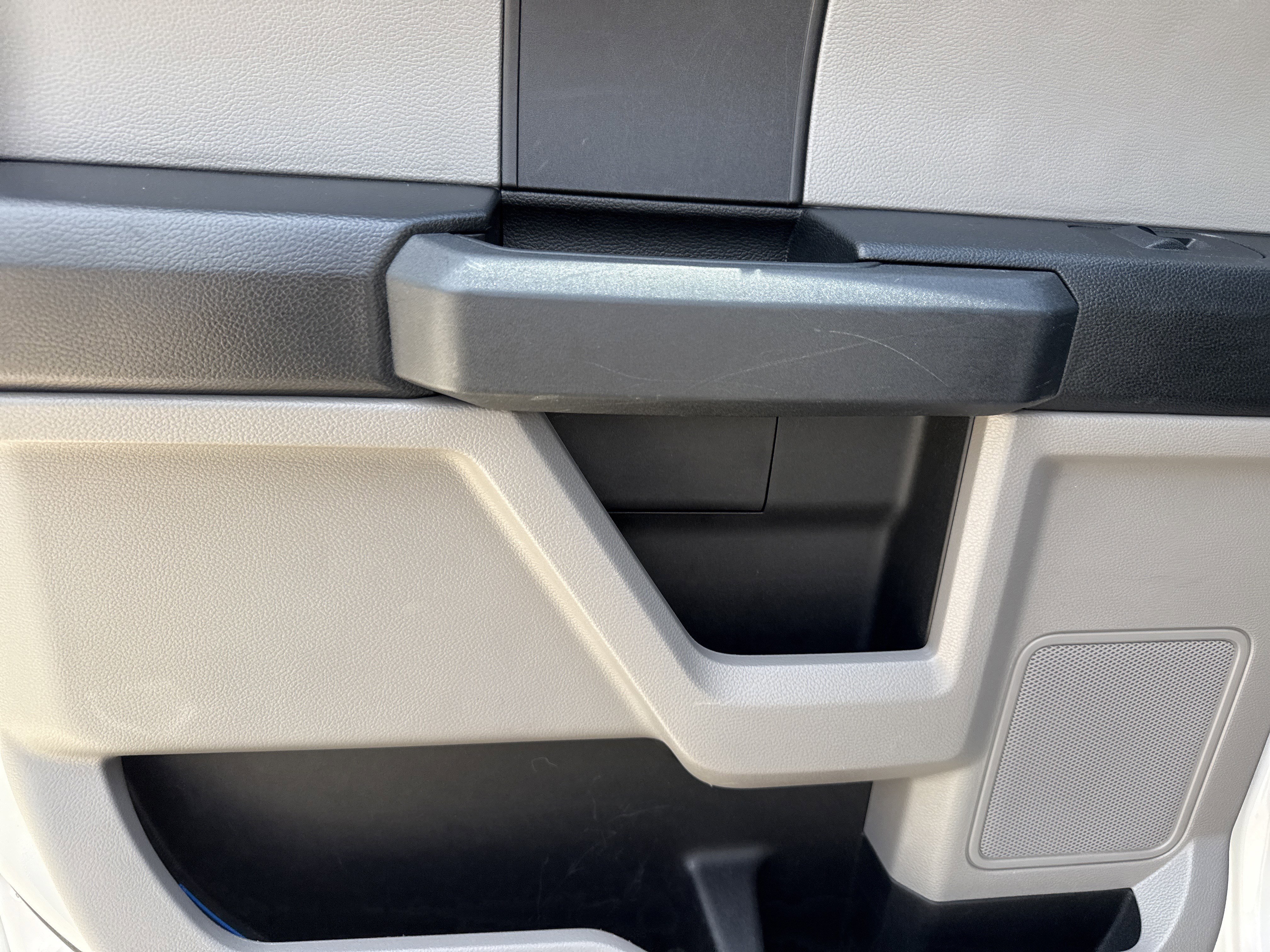 Used 2018 Oxford White Ford XL image 21