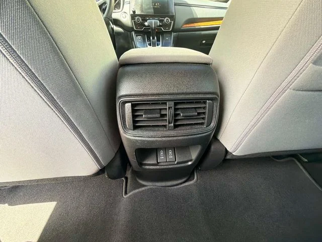 Used 2017  Honda EX image 17
