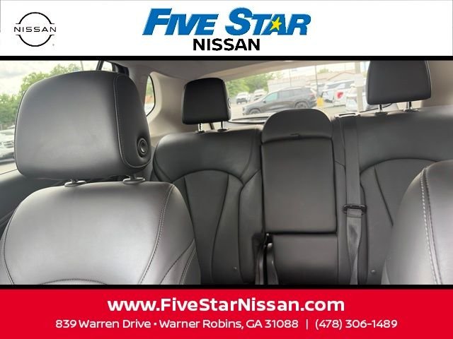 Used 2019 Silver Buick Essence image 9