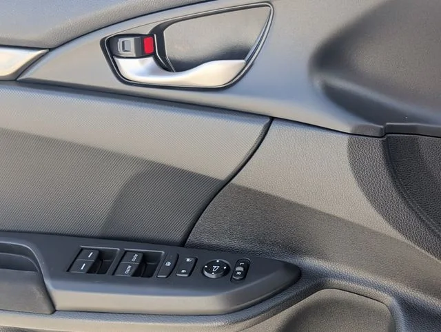 Used 2017  Honda LX image 25