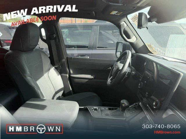 Used 2025 Silver Lexus 550 Luxury+ image 5