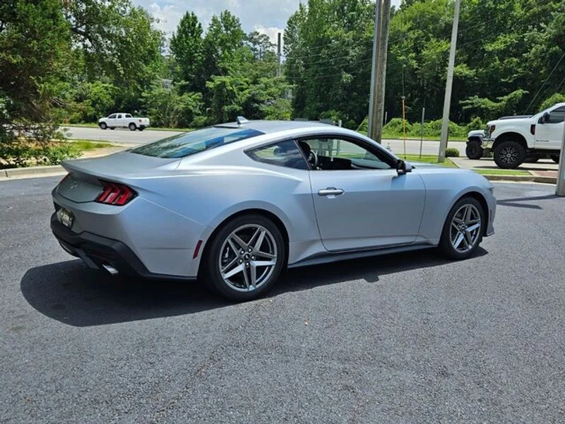 2025 Ford Mustang EcoBoost Fastback - Photo 11