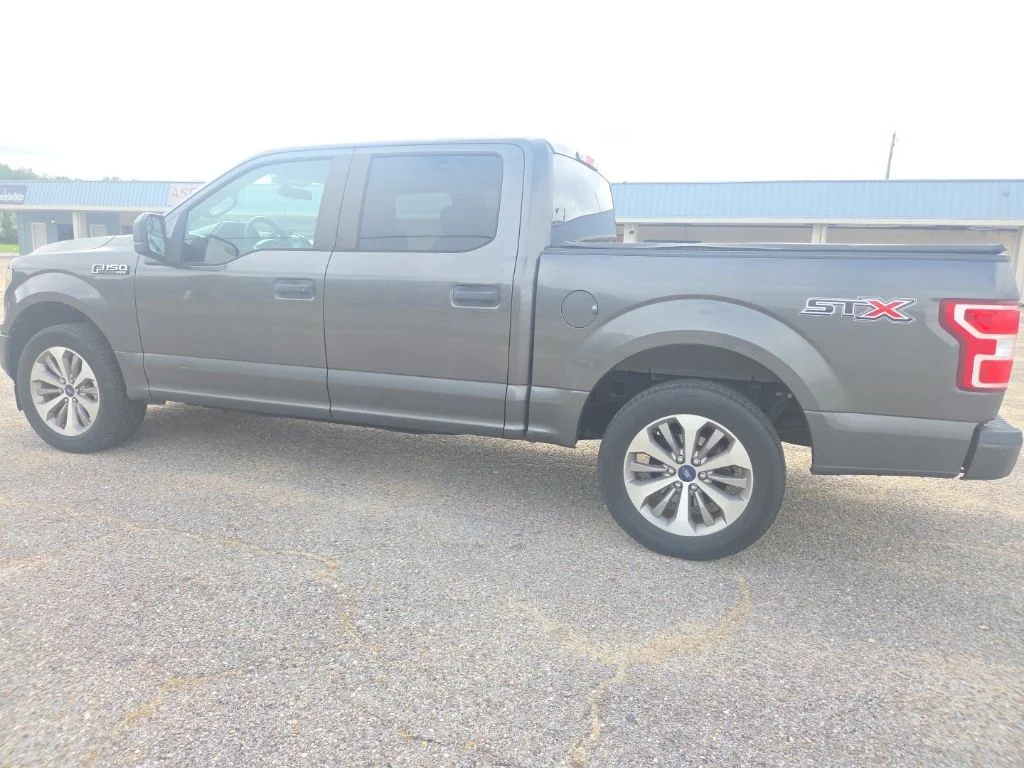 Certified Used 2018 Gray Ford XL image 5