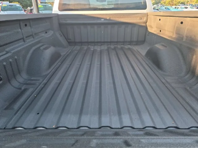 Used 2015 Silver Chevrolet Z71 image 30