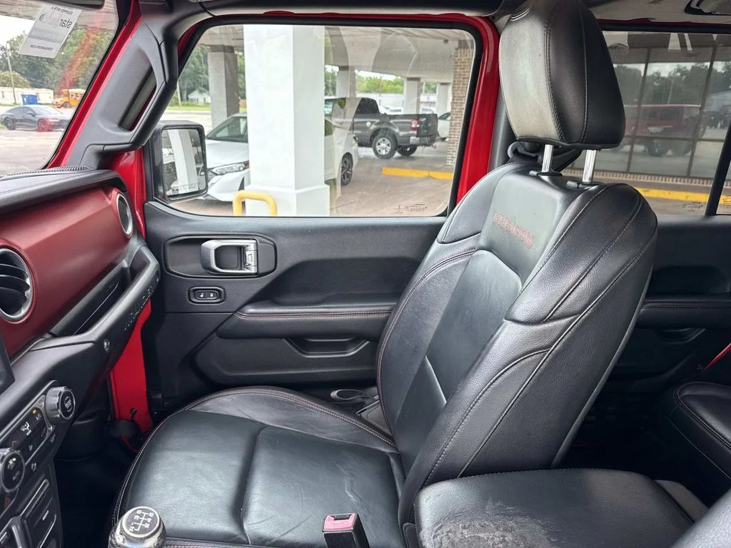 Used 2018 Red Jeep Unlimited Rubicon image 34