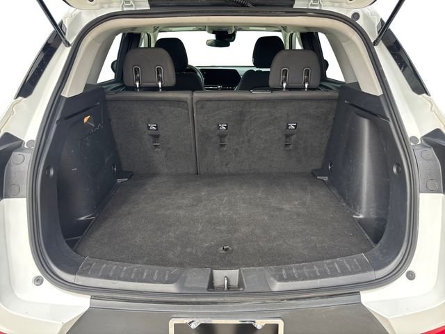 Used 2025 White Chevrolet LT image 18