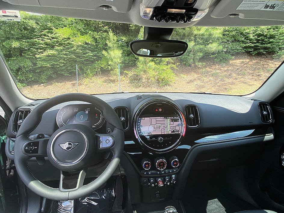 Used 2024 British Racing Green MINI Cooper S image 17