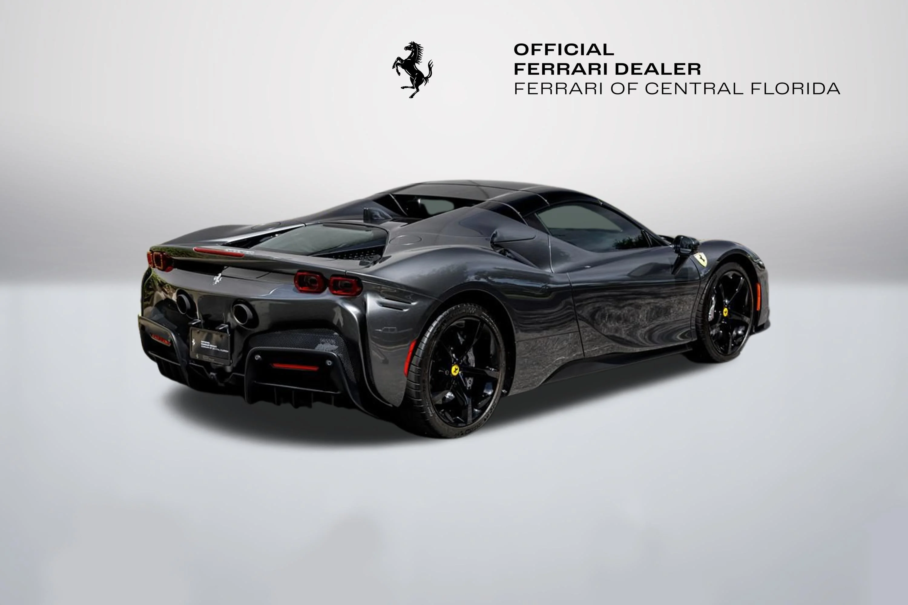Used 2024 Grigio Silverstone Ferrari  image 5