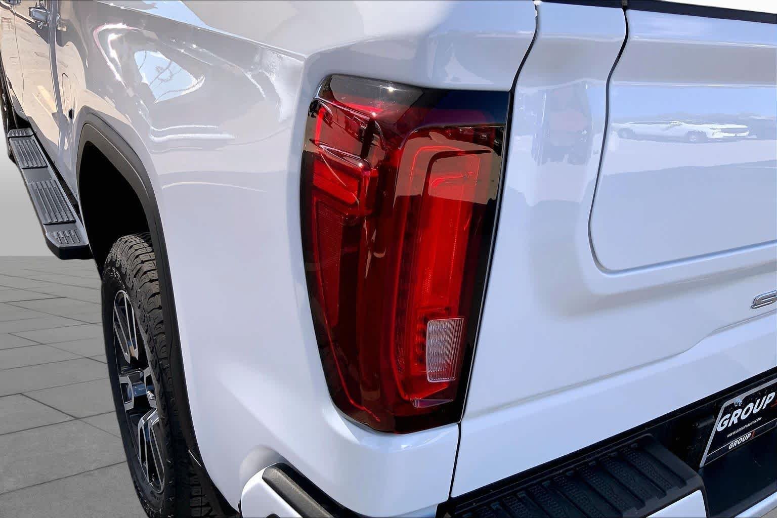 Used 2026 Summit White GMC AT4 image 29