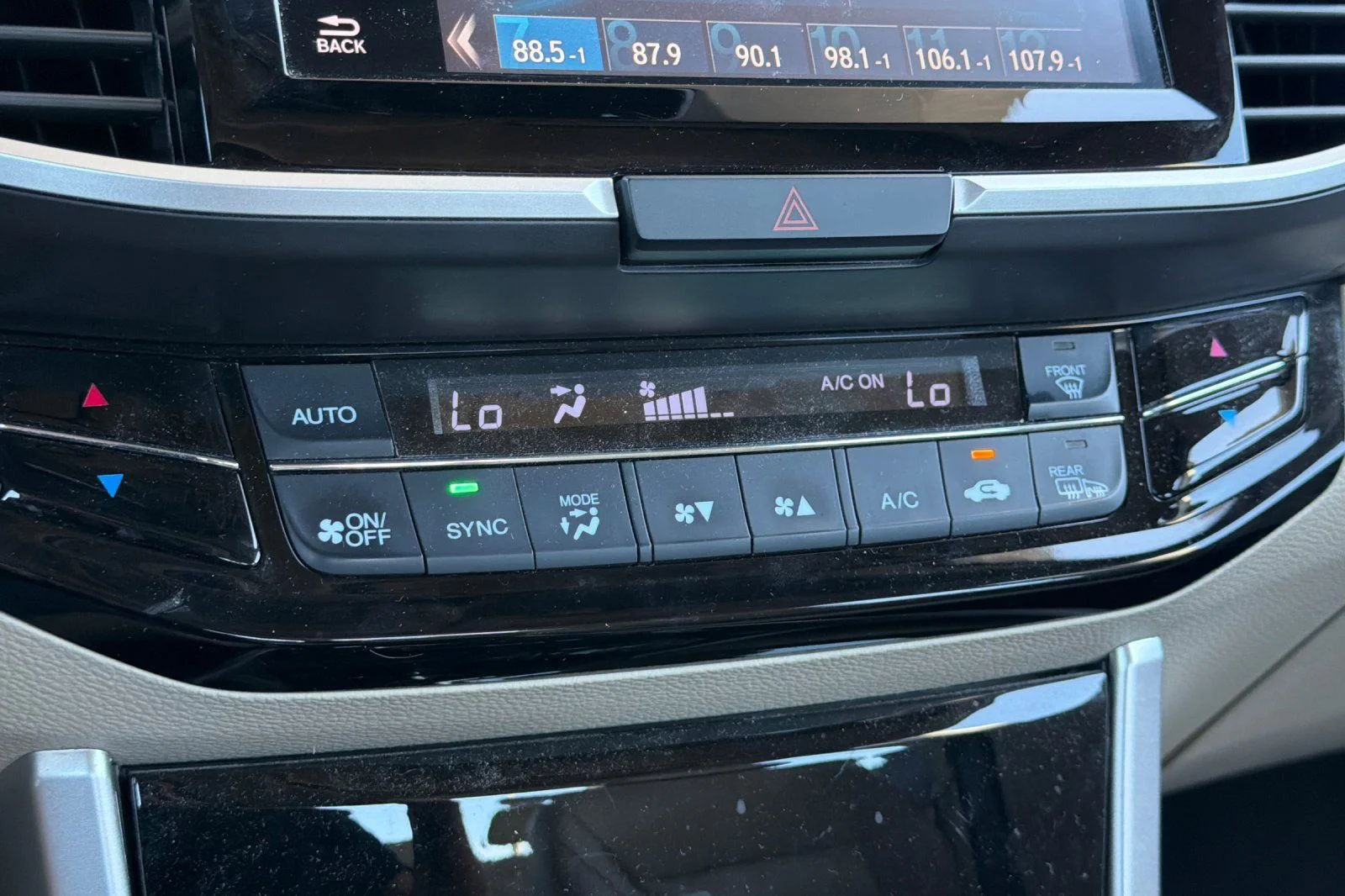 Used 2016  Honda EX-L image 24
