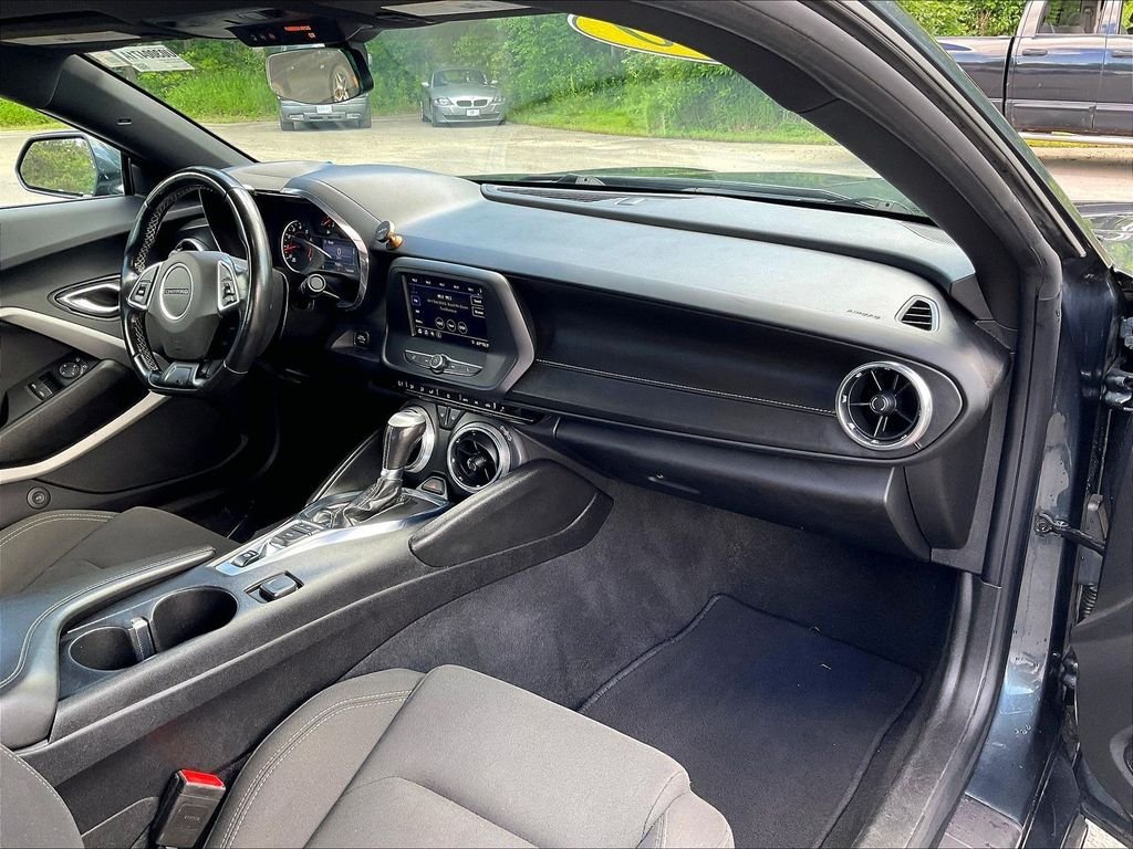 Used 2020 Gray Chevrolet 1LT image 13