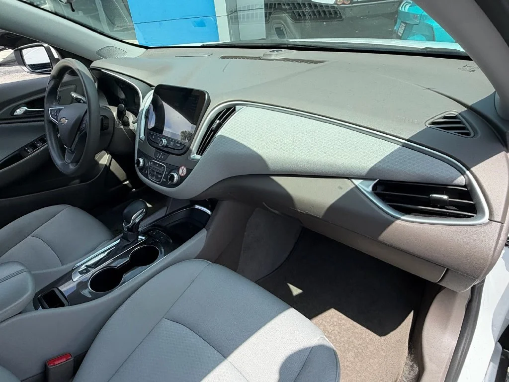 Used 2024 White Chevrolet LT image 17