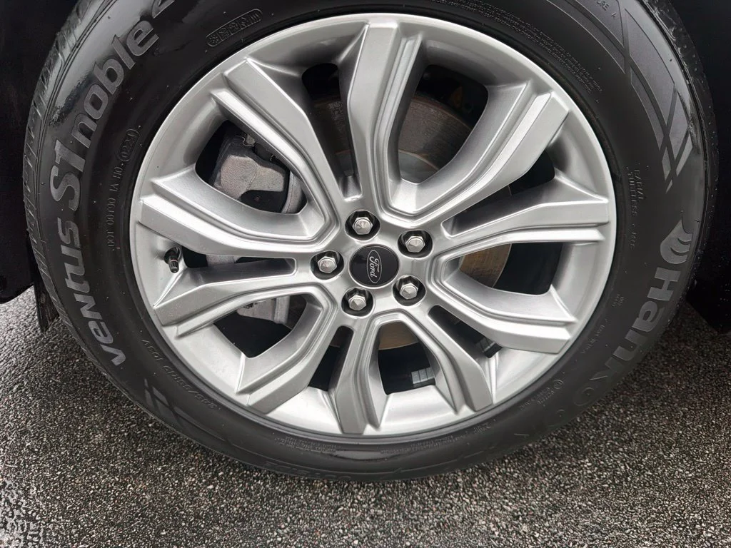 Used 2024 Iconic Silver Metallic Ford Titanium image 8