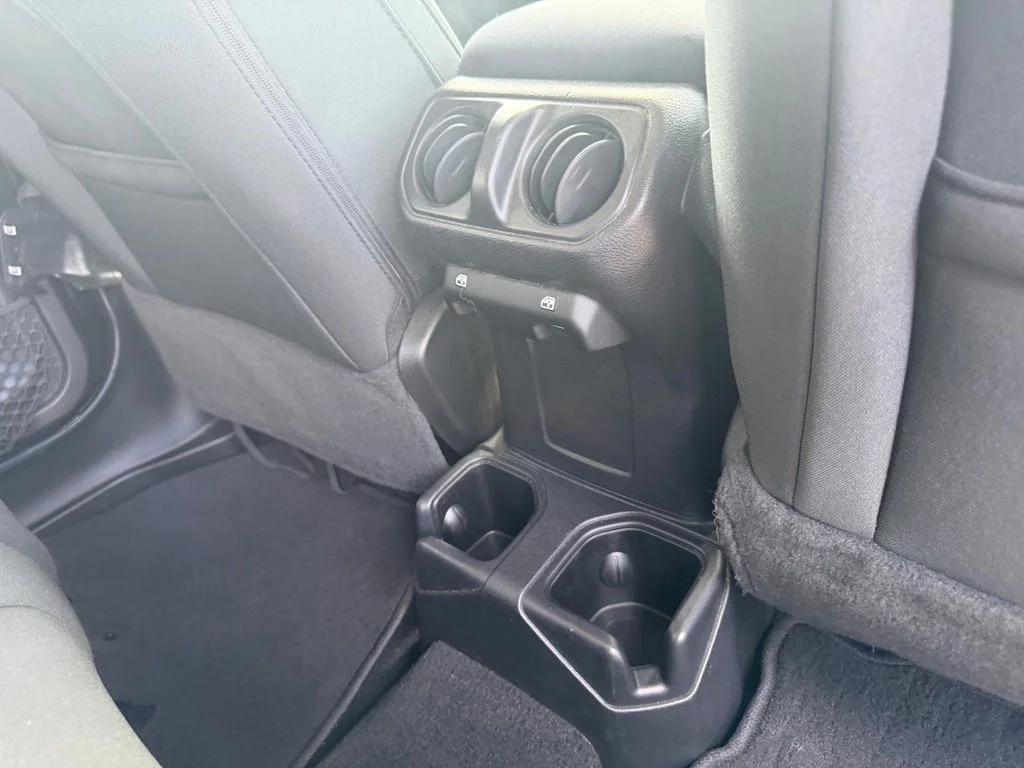 Used 2021 Black Jeep Unlimited Sport S image 38