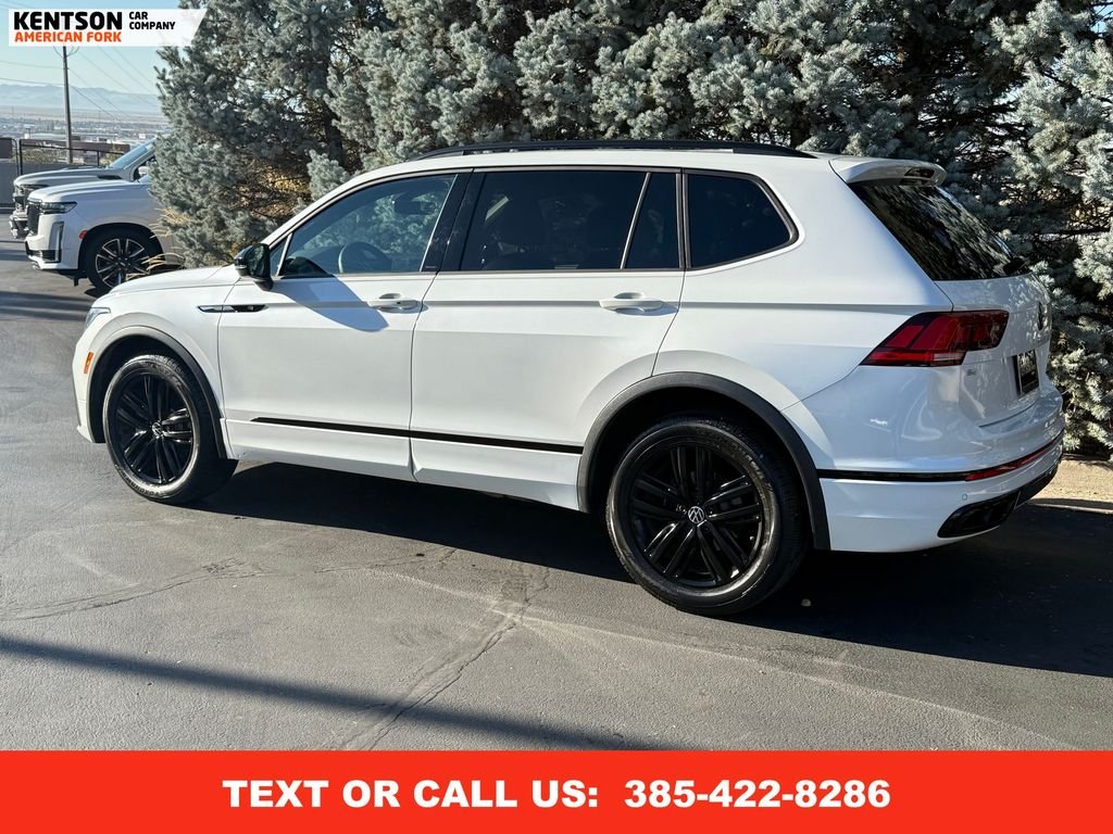 2022 Volkswagen Tiguan SE R-Line Black photo 4